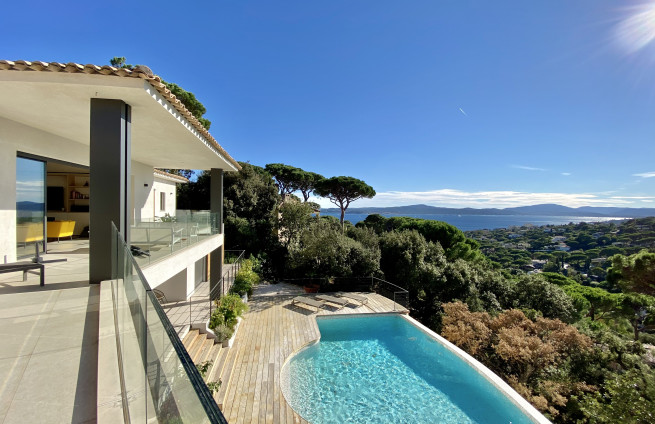 Contemporary villa near beaches in the center of Sainte-Maxime