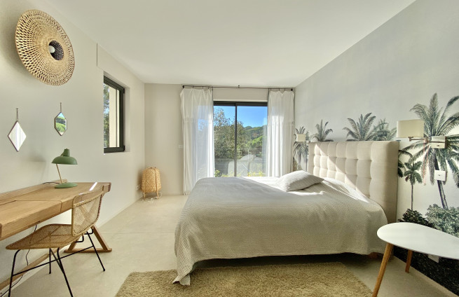 5-bedroom villa with en-suite bathrooms, sea view, for sale in Sainte-Maxime