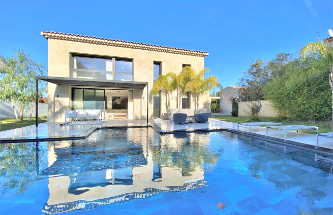Villa-à-vendrer-luxe-Saint-Tropez-quartier-residentiel