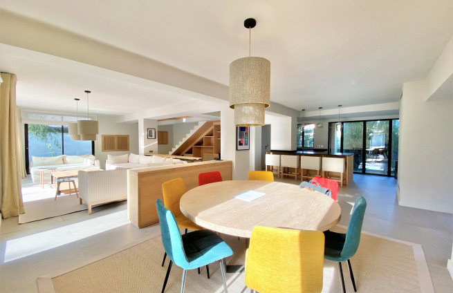 espace-reception-villa-haut-de-gamme-saint-tropez