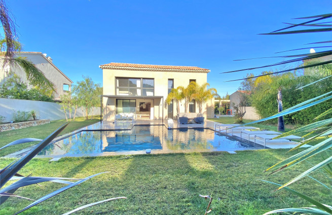 House for sale in Saint-Tropez near Place des Lices