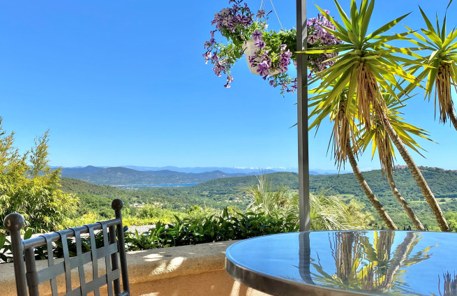 terrace view, lounge, aperitif, Provence, La Croix-Valmer