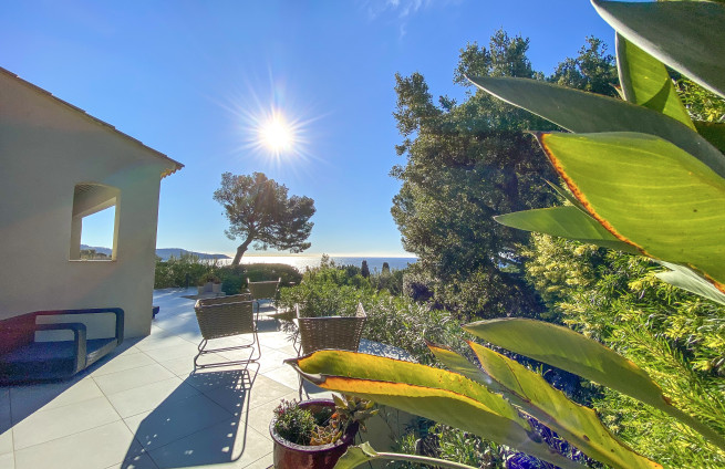 panorama-baie-cavalaire-iles-dor-cap-lardier