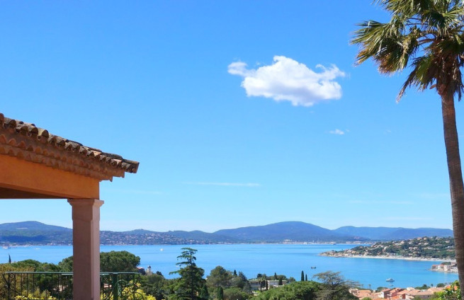 Propriété-à-vendre-sémaphore-vue-mer-proche-centre-ville-sainte-maxime