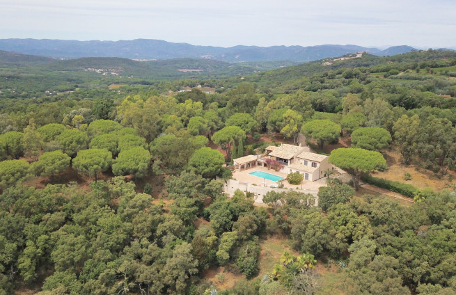 Buy luxury country house in Croix-Valmer-Gassin