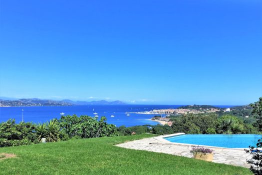 Panoramische zichten op de baai van Saint-Tropez