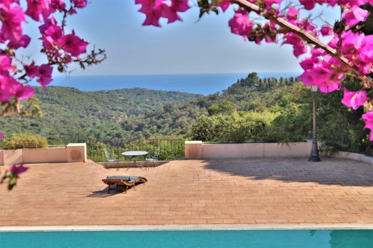 Sea view property for sale in La Croix-Valmer