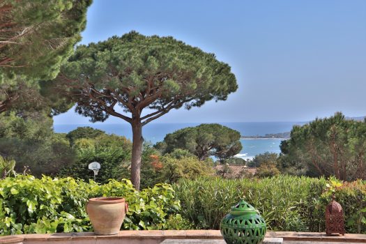 Sea view villa walking distance to La Nartelle beaches