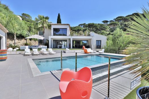 villa rénovée vue mer panoramique à vendre au Sémaphore