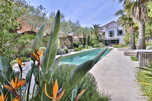 Propriété vue mer avec piscine proche des plages et du centre-ville de Saint-Tropez