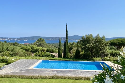 Woning te koop in Beauvallon met panoramisch zeezicht over de Golf van Saint-Tropez