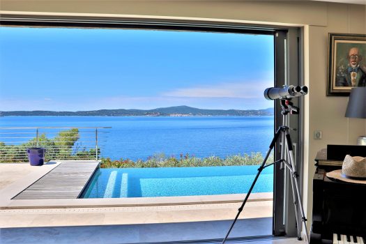 Luxueuse villa avec vue mer panoramique sur le golfe de Saint-Tropez