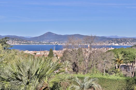 Villa vue mer à pied du centre de Saint-Tropez à vendre