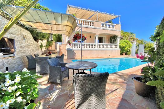 Sea view villa for sale close to La Croix-Valmer village