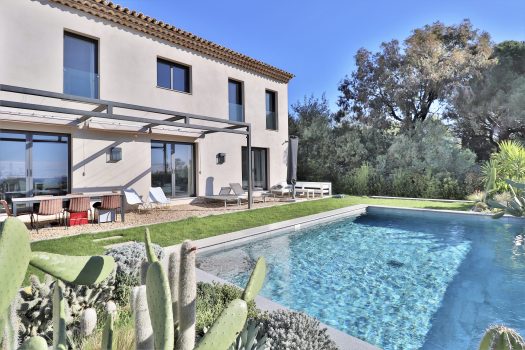 Villa contemporaine vue mer à vendre Gigaro