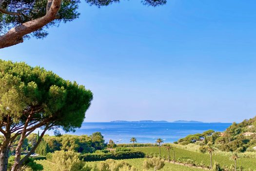 Villa vue mer panoramique à pied des plages de Gigaro