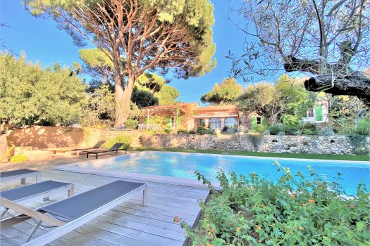 Villa rénovée à vendre proche du centre de Saint-Tropez
