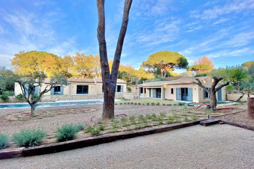 Nieuwe villa gelegen nabij het centrum van Saint-Tropez