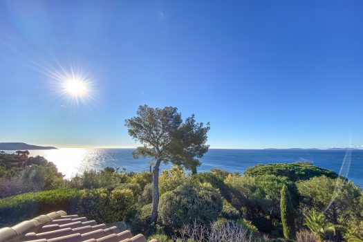 Gerenoveerde villa met panoramisch zeezicht in La Croix-Valmer