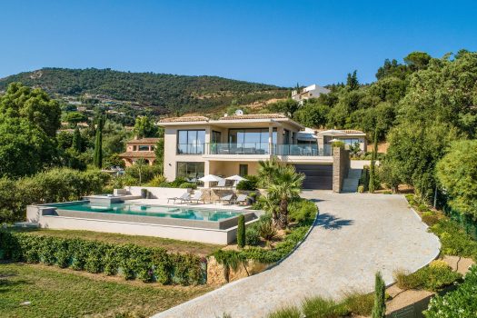 Sea view contemporary villa for sale in Grimaud