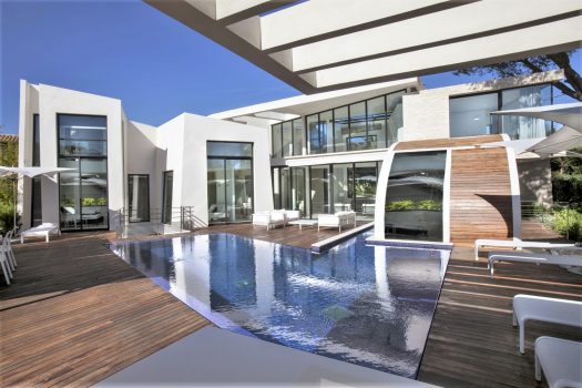 Moderne villa te koop op loopafstand van de stranden van Pampelonne