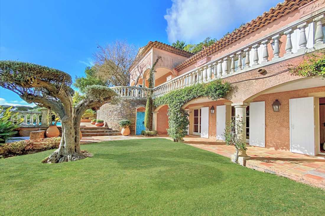 Agence immobilière à Gassin SaintTropez Bay Property Vendre ou acheter dans le golfe de