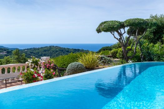 Sea view property for sale in a private estate on Gigaro highest