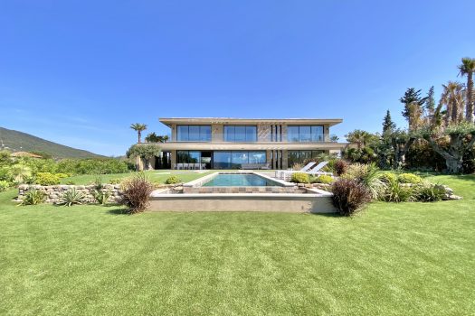 Villa de luxe double vue mer panoramique à vendre face à Saint-Tropez