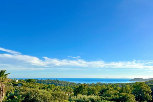 Sea view villa for sale in La Croix-Valmer