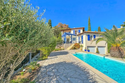 Sea view villa for sale close to La Croix-Valmer center's