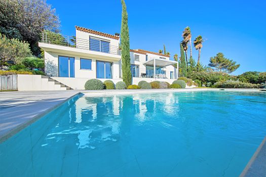 Villa vue mer à vendre proche Saint-Tropez