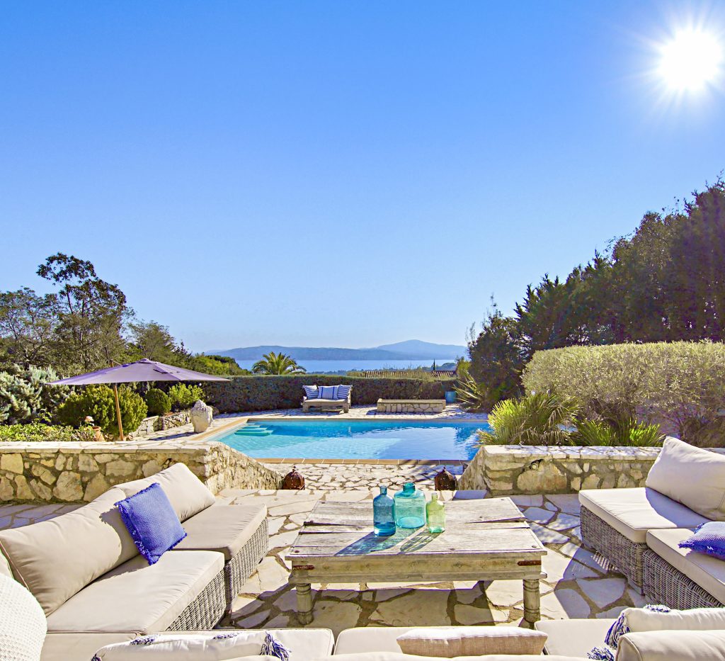 Bastide vue mer à vendre à Beauvallon SaintTropez Bay Property