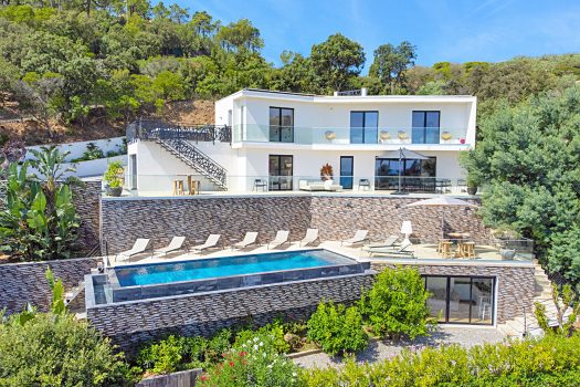 Sea view modern villa for sale in Les Issambres