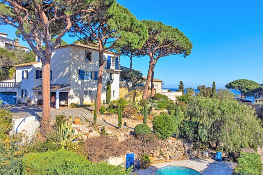 Bastide vue mer à vendre à pied des plages et du centre-ville de Sainte-Maxime