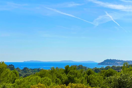 Villa met panoramisch zeezicht te koop in La Croix-Valmer