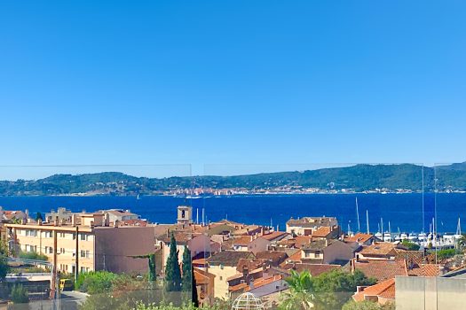 Panoramic sea view flat for sale in the centre of Sainte-Maxime