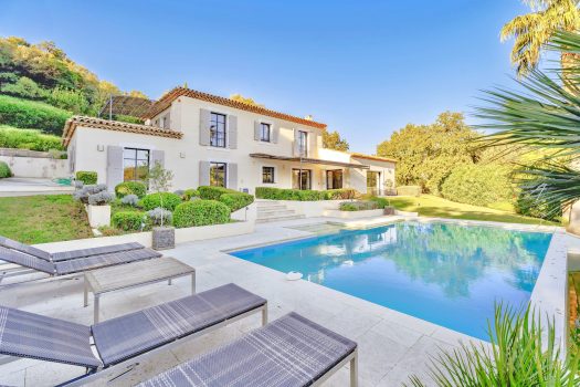 Villa in beveiligd domein nabij het dorp Grimaud